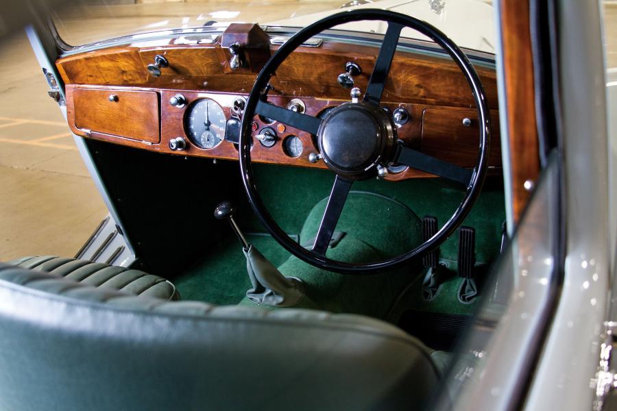  Jaguar Mk IV Saloon 1947 года  (фото 24 из 27)